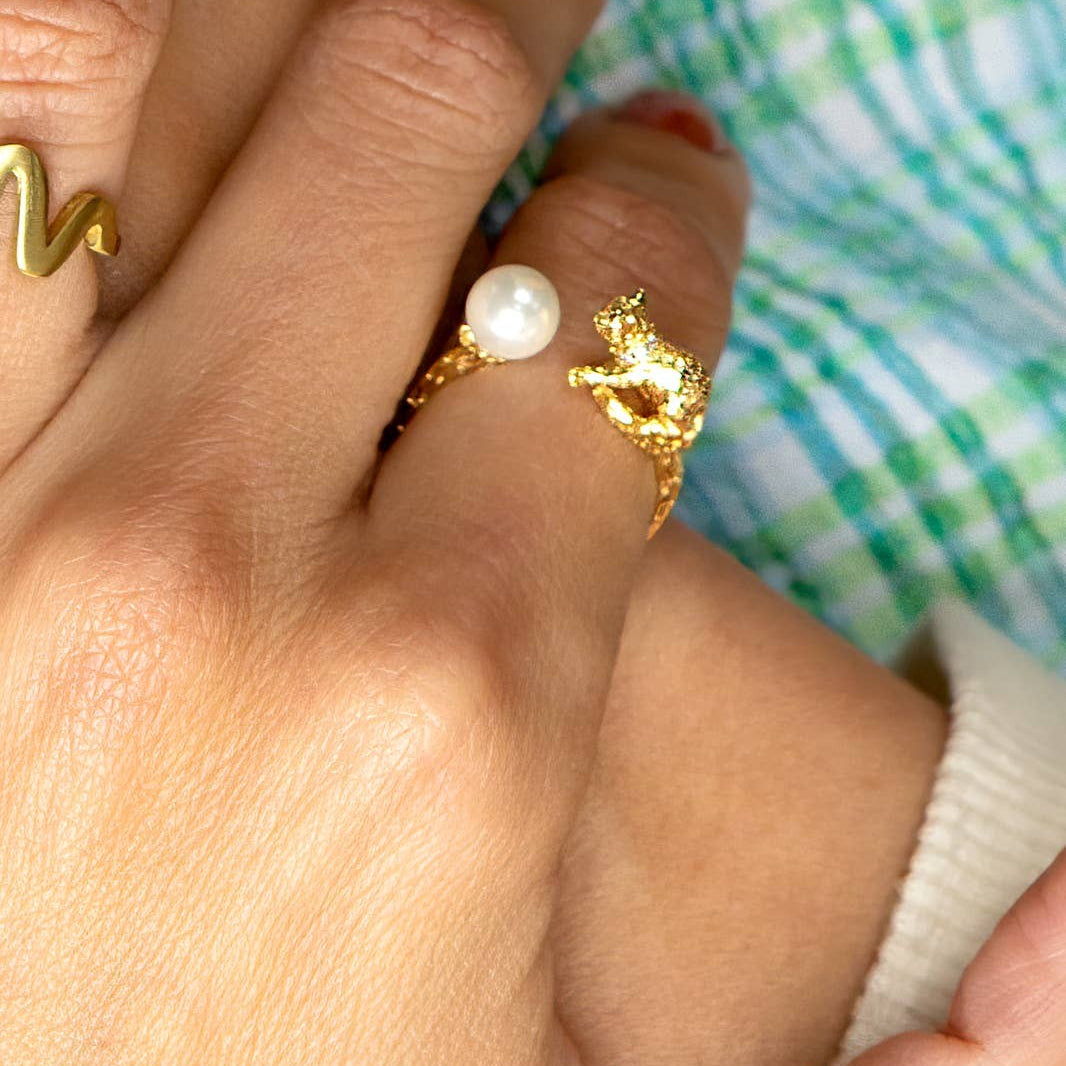 Cat's Cradle Ring, Mother of Pearl