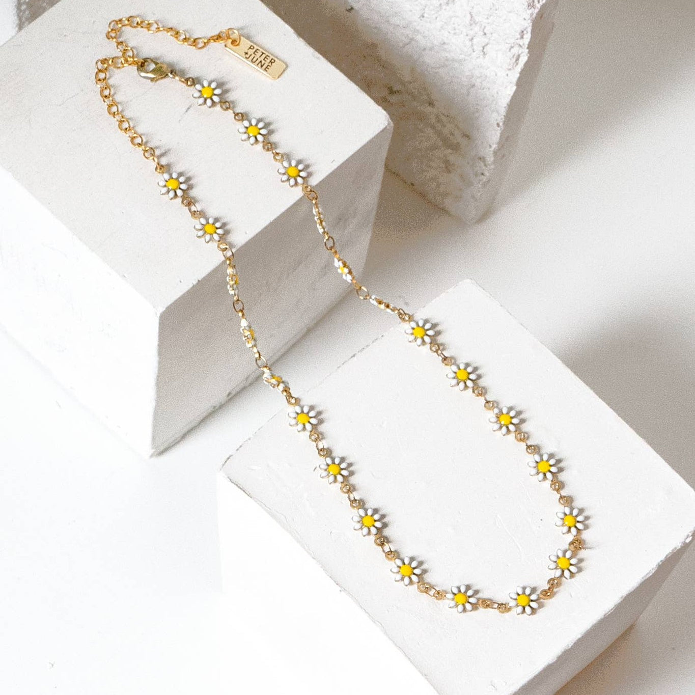 Lure Daisy Choker / Necklace in Ivory