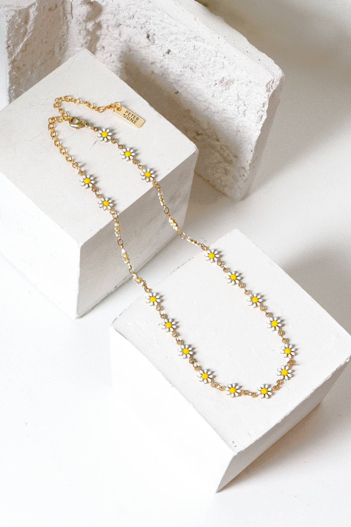 Lure Daisy Choker / Necklace in Ivory