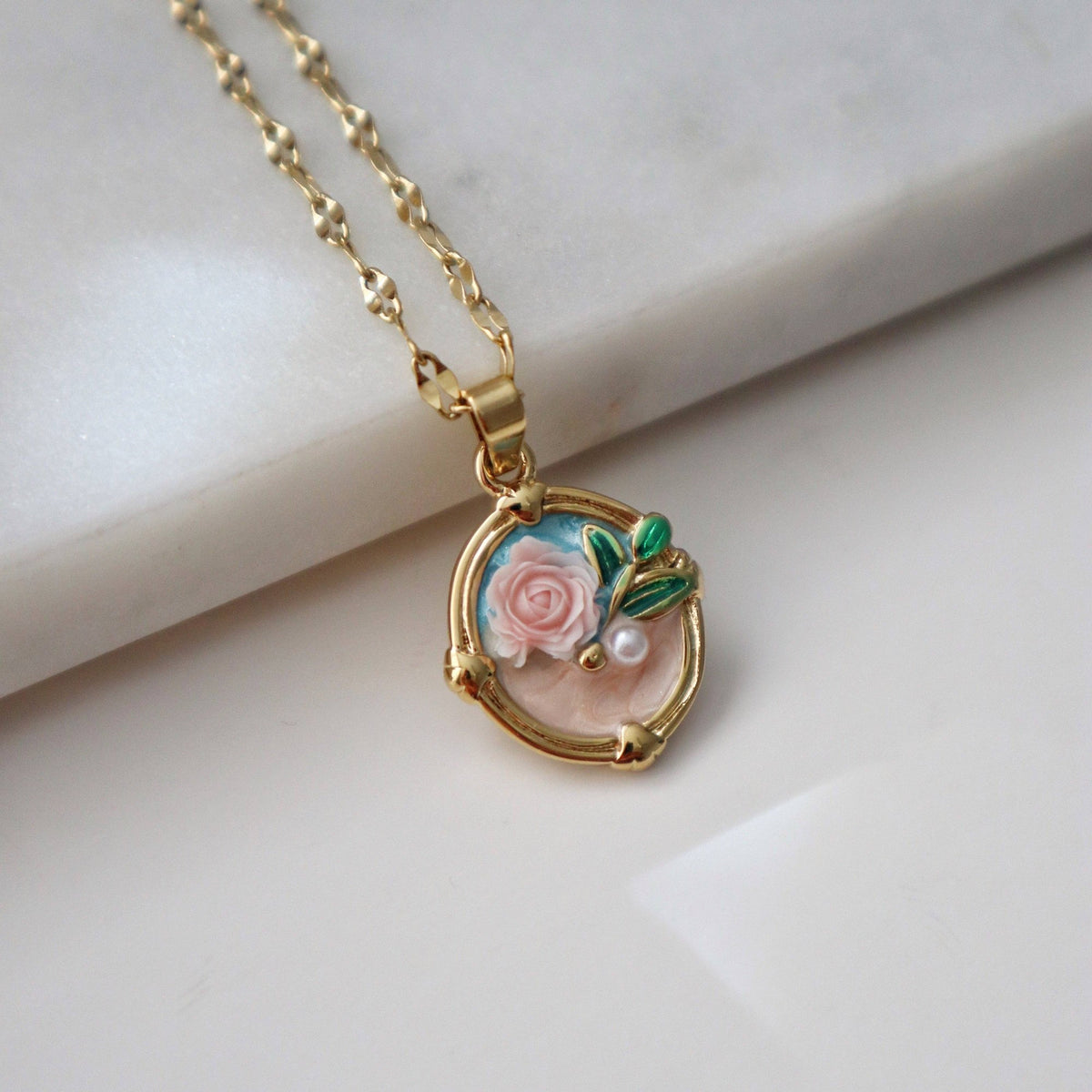 Rose Pendant Necklace, 18k gold plated