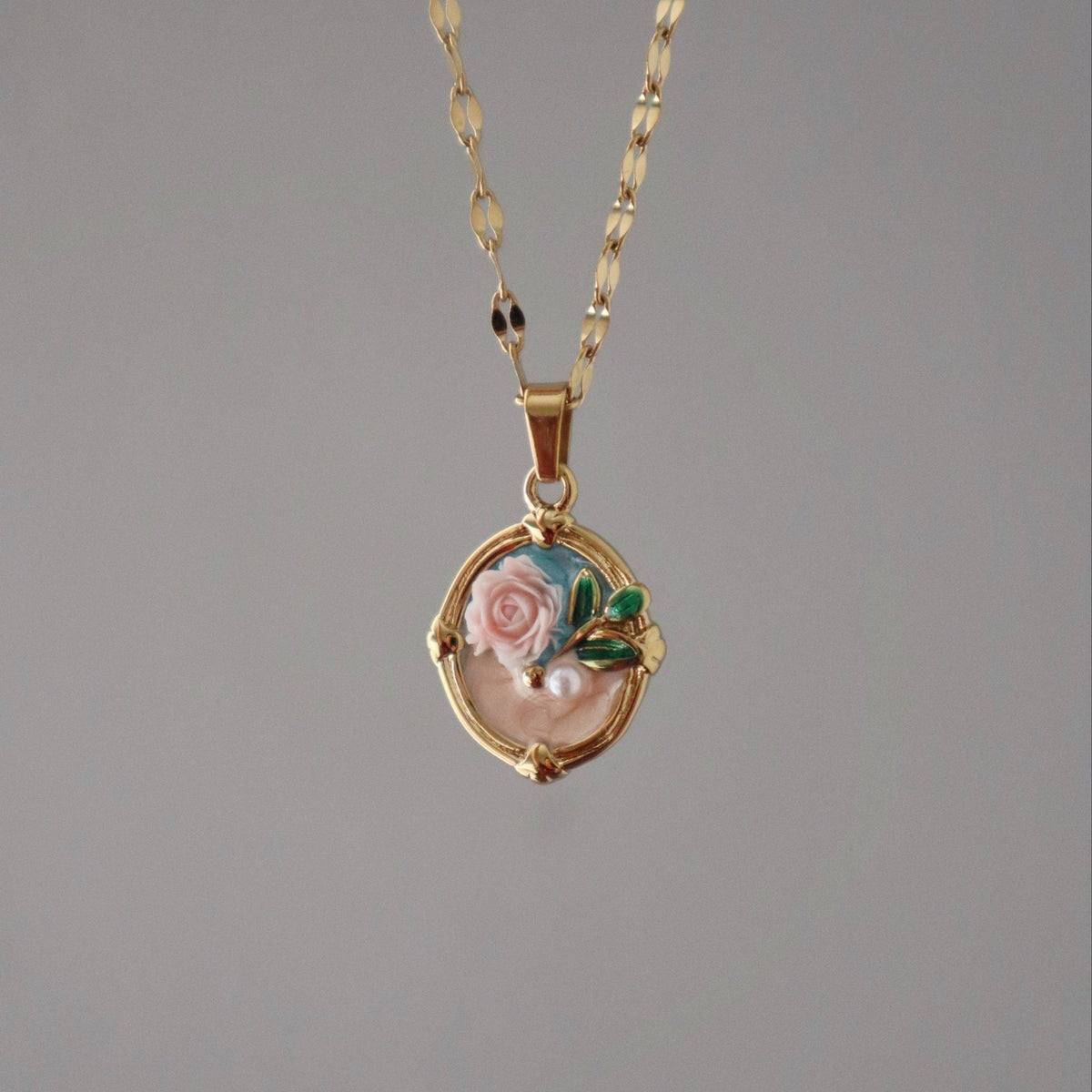 Rose Pendant Necklace, 18k gold plated