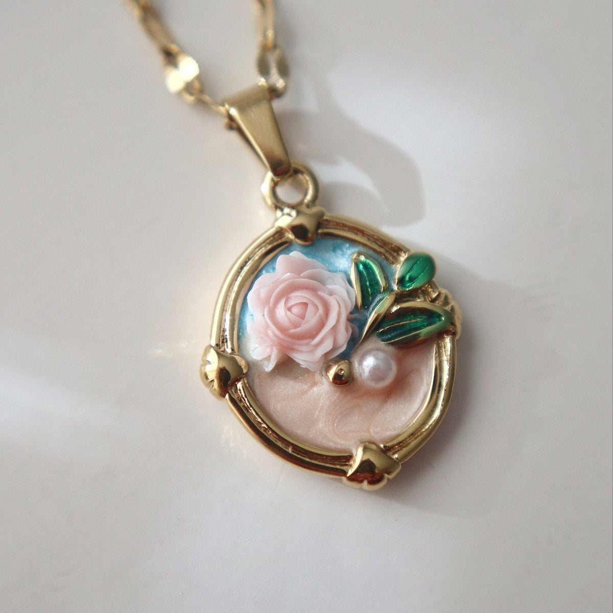 Rose Pendant Necklace, 18k gold plated