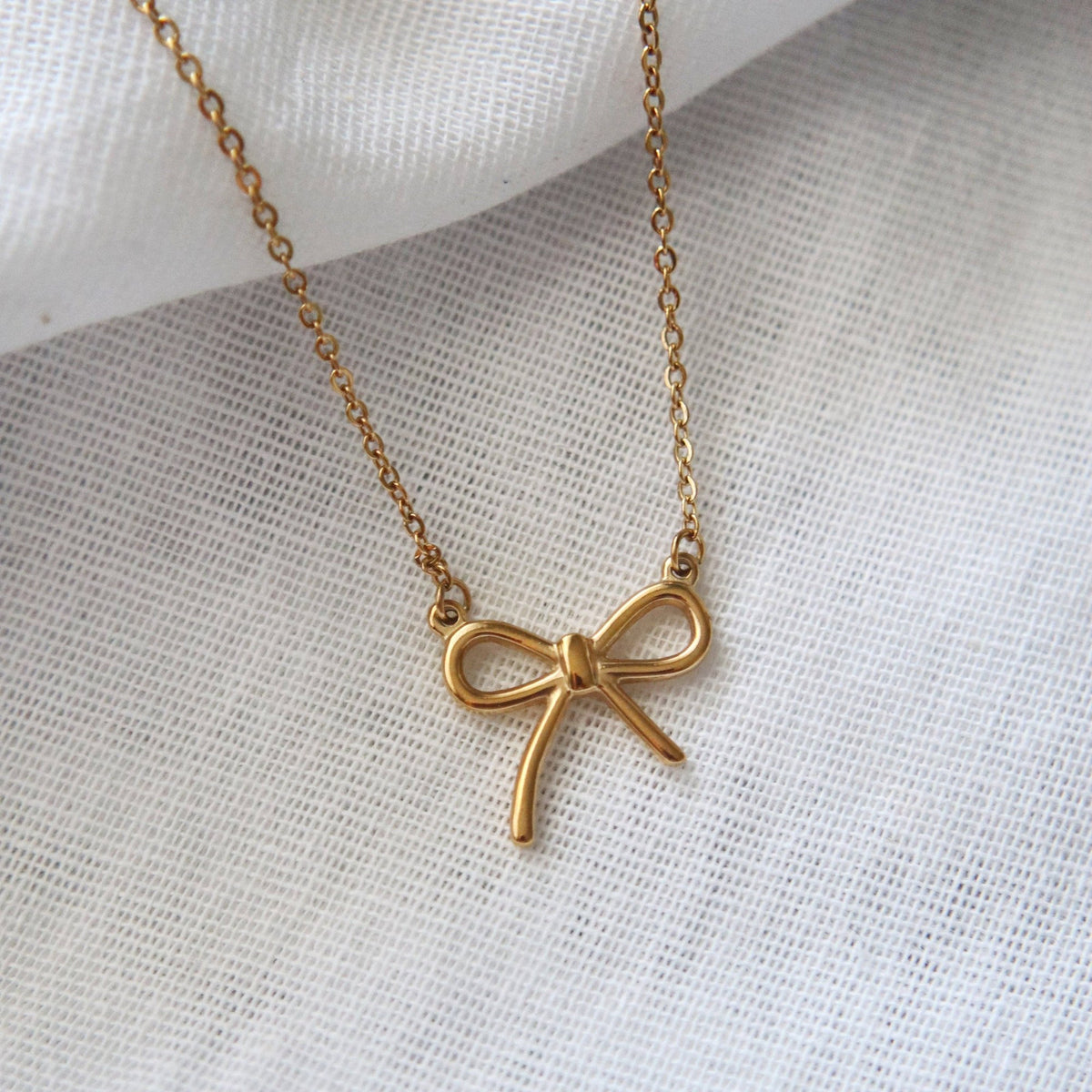 Bow Necklace, gold plated