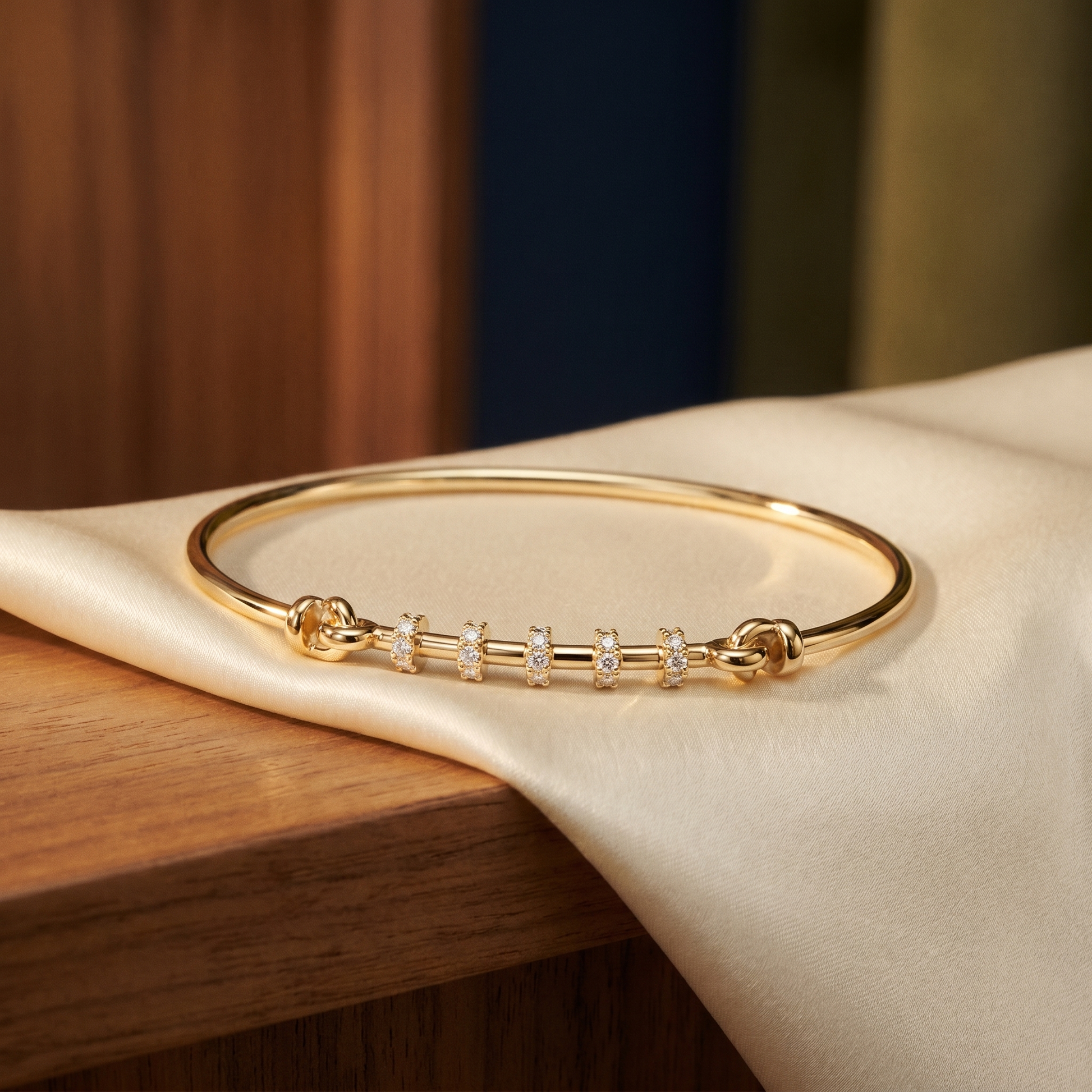 Nuage Round Diamond Bracelet | Roomy's Jewellery