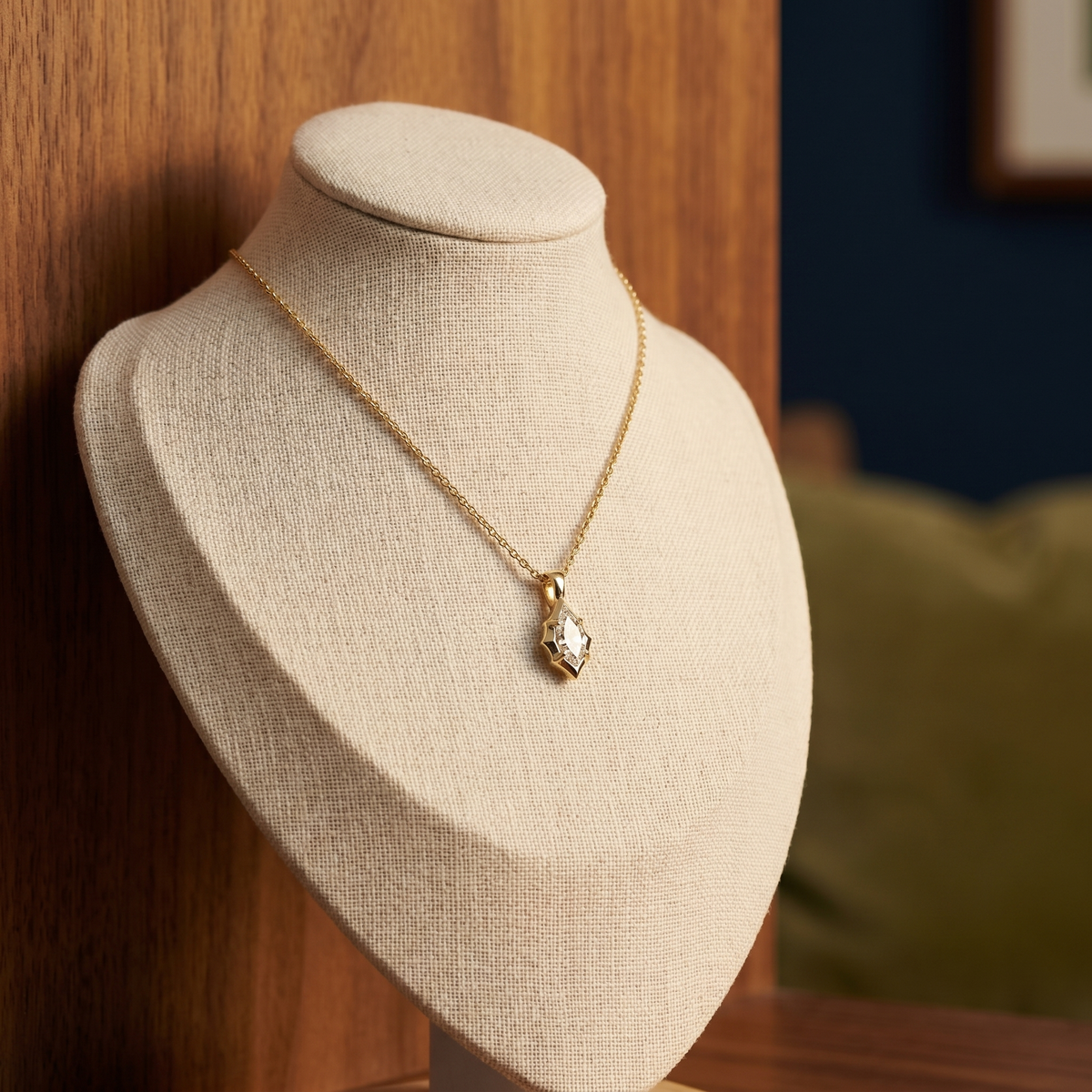 Liquid Diamonds Marquise Flow Pendant