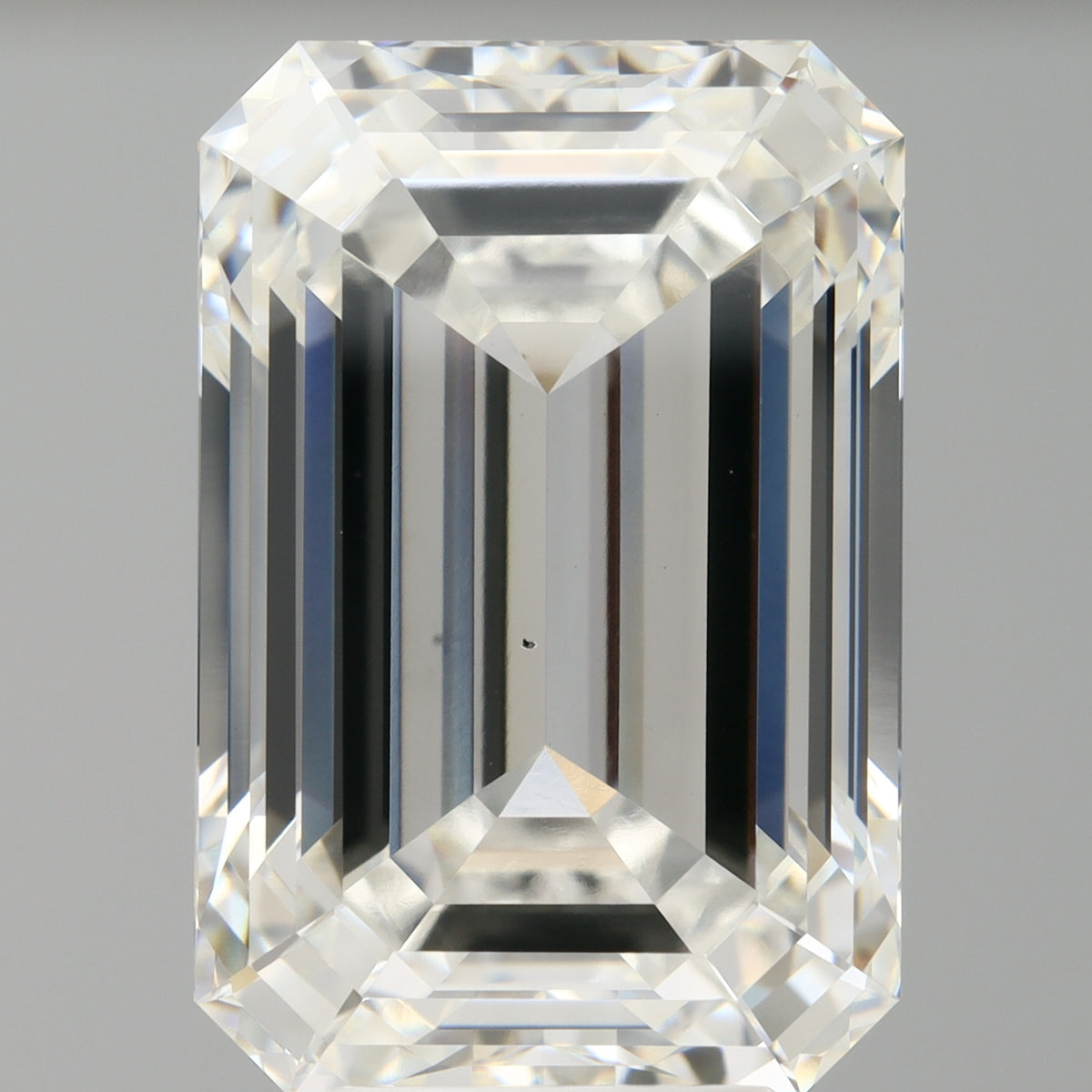 8.11ct Emerald Lab-Grown Diamond · F VS2 · IGI