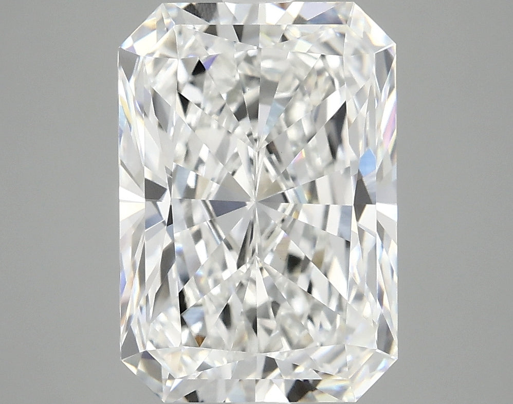 4.16ct Radiant Lab-Grown Diamond · E VVS2 · IGI