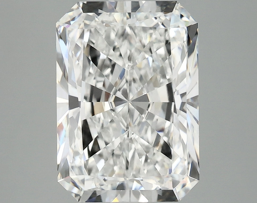 4.18ct Radiant Lab-Grown Diamond · E VVS2 · IGI
