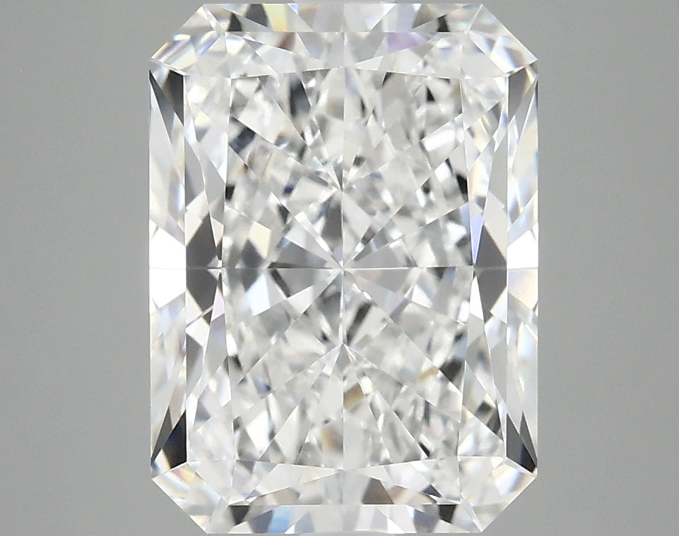 4.18ct Radiant Lab-Grown Diamond · E VVS2 · IGI
