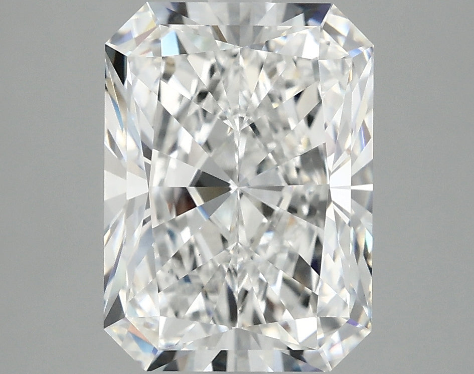 4.12ct Radiant Lab-Grown Diamond · D VVS2 · IGI
