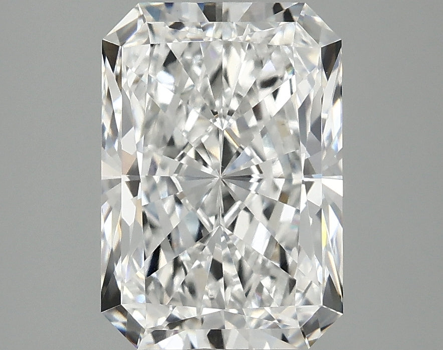 3.08ct Radiant Lab-Grown Diamond · E VVS2 · IGI