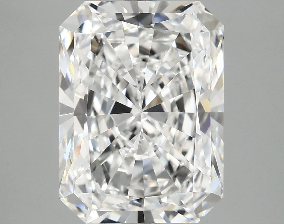 4.13ct Radiant Lab-Grown Diamond · D VVS2 · IGI