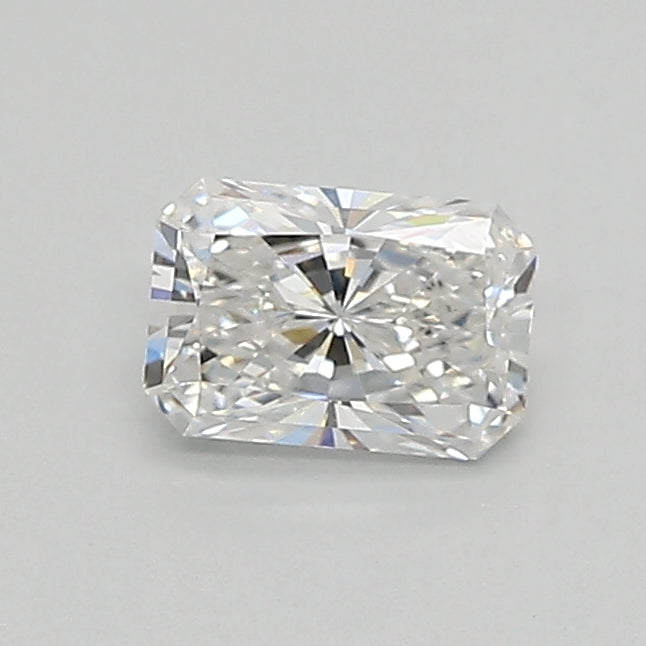0.45ct Radiant Lab-Grown Diamond · E VS1 · IGI