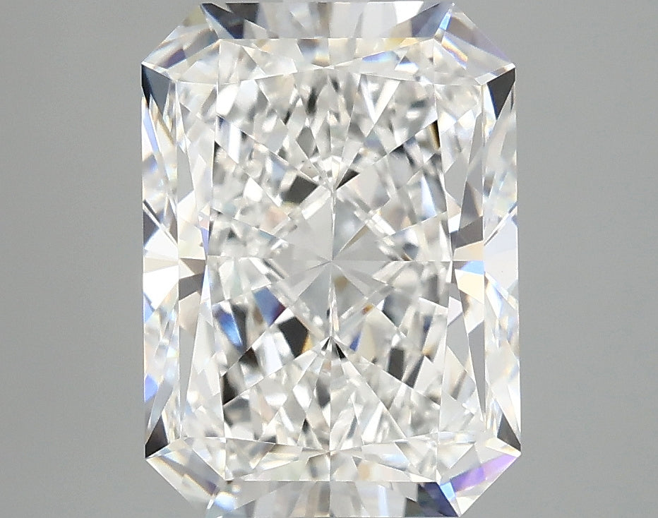 4.13ct Radiant Lab-Grown Diamond · D VVS2 · IGI