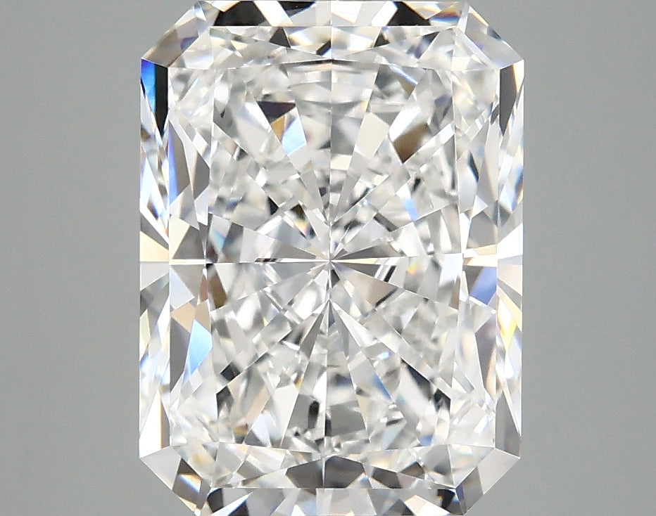 4.14ct Radiant Lab-Grown Diamond · E VVS2 · IGI