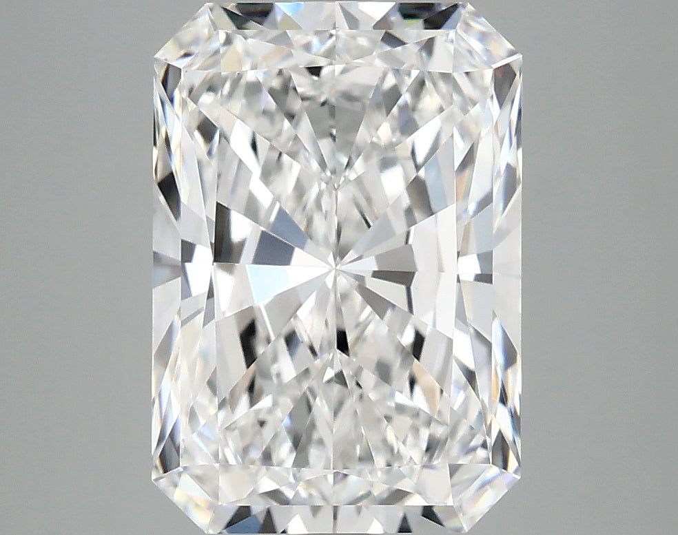 4.14ct Radiant Lab-Grown Diamond · D VVS2 · IGI
