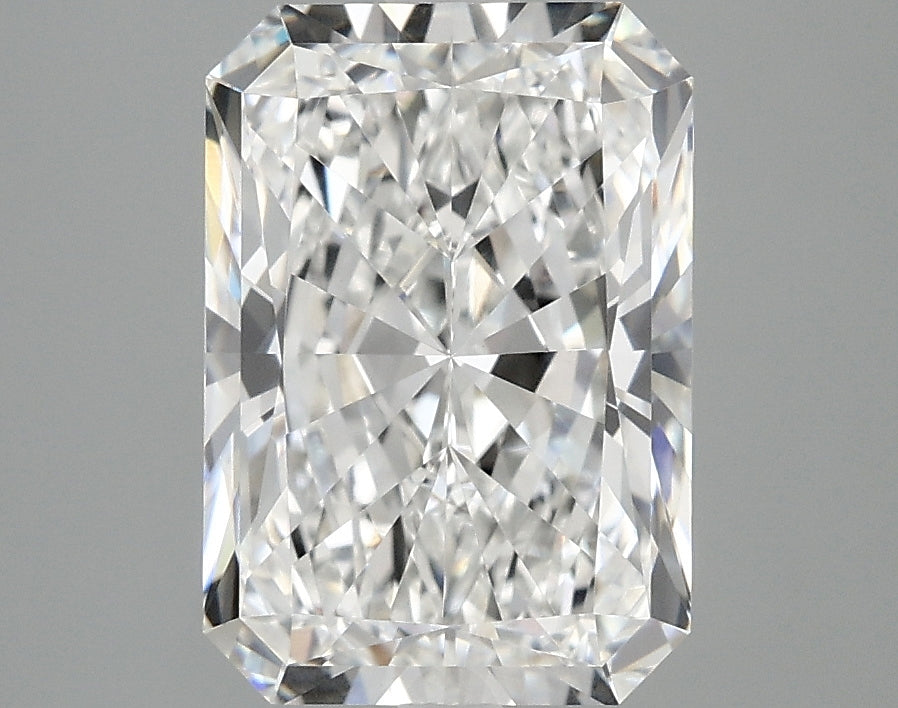 3.07ct Radiant Lab-Grown Diamond · E VVS2 · IGI