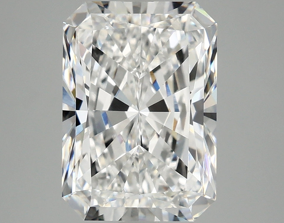 4.14ct Radiant Lab-Grown Diamond · D VVS2 · IGI