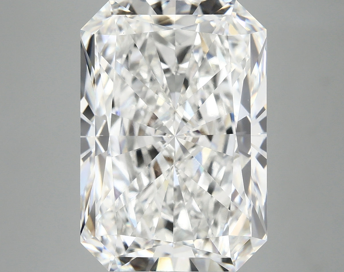 9.60ct Radiant Lab-Grown Diamond · E VS1 · IGI