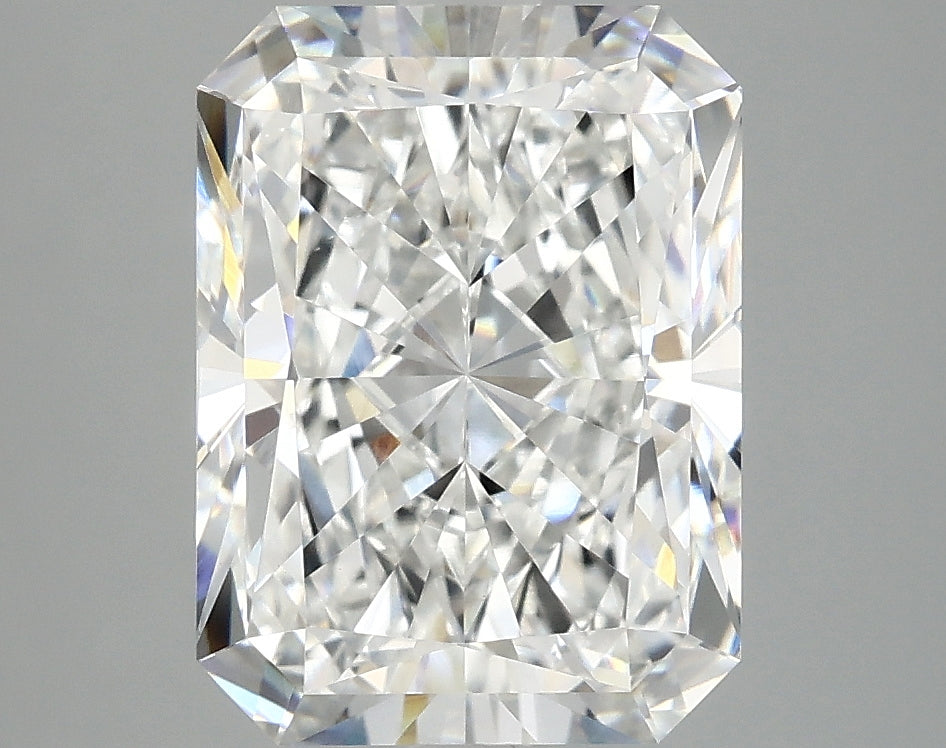 4.18ct Radiant Lab-Grown Diamond · E VVS2 · IGI