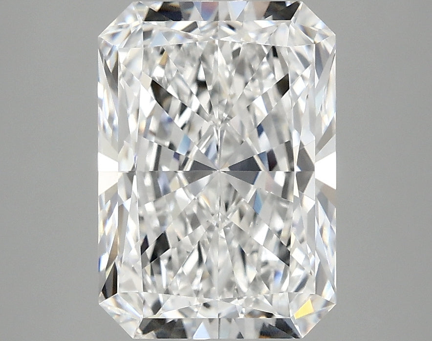 3.08ct Radiant Lab-Grown Diamond · E VVS2 · IGI